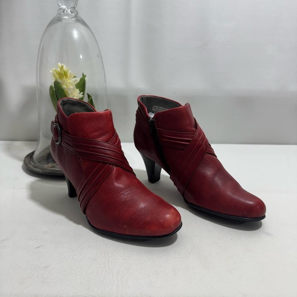 Born ankle boots